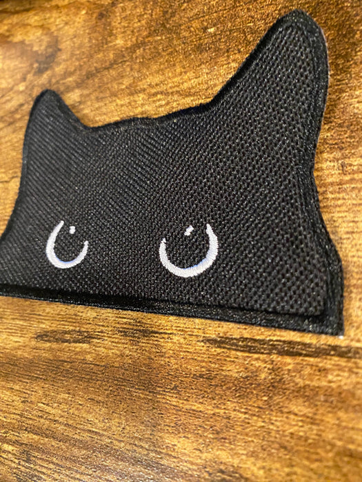 Cat Peeking Embroidered Patch – Sizes 2.25" to 8"