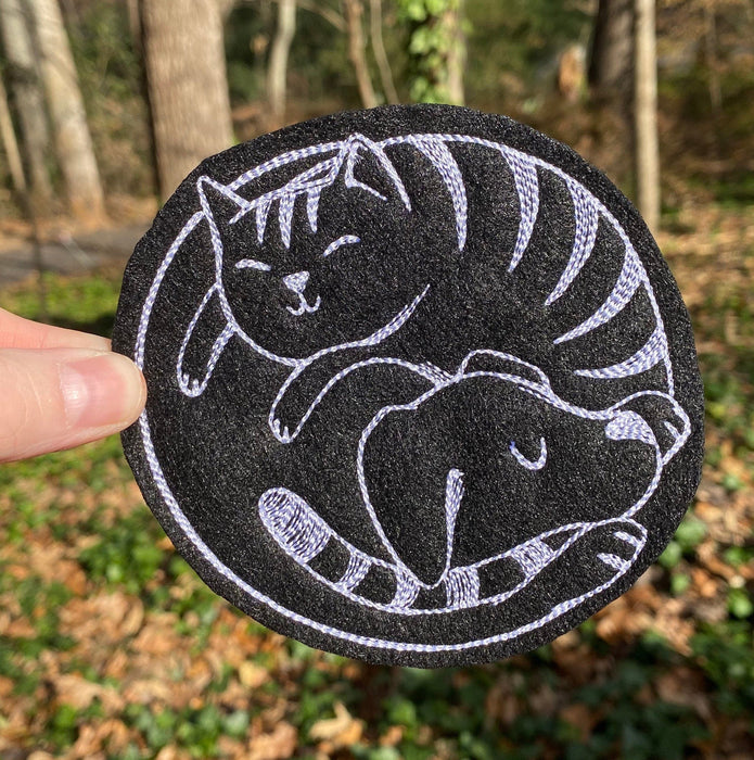 Cat Dog Yin Yang Embroidered Patch – 3.86"