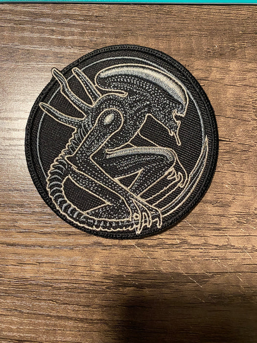 Xenomorph-Inspired Alien Embroidered Patch – 4 Inch