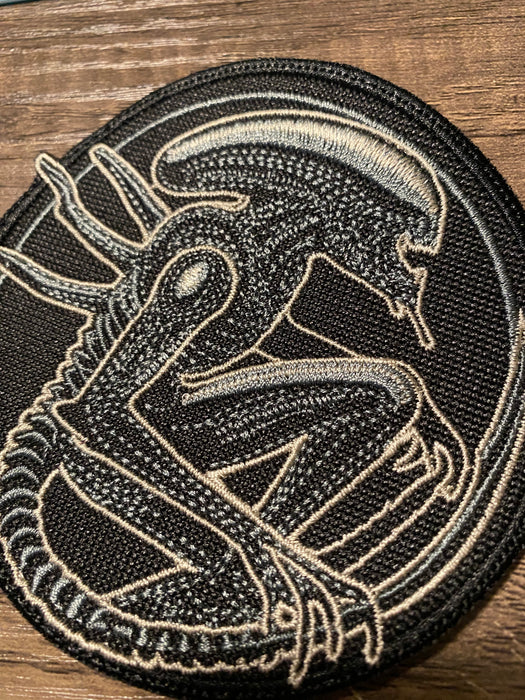 Xenomorph-Inspired Alien Embroidered Patch – 4 Inch