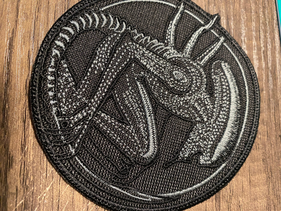 Xenomorph-Inspired Alien Embroidered Patch – 4 Inch